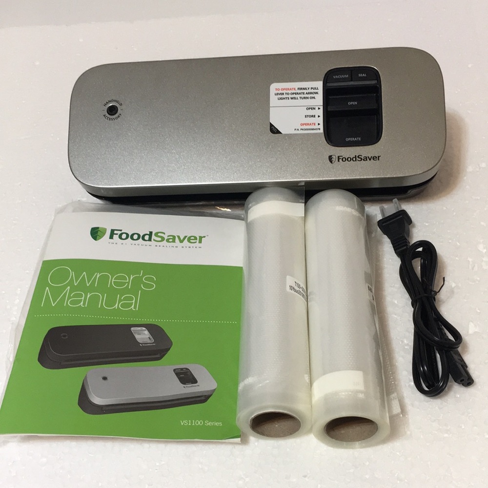 FOOD SAVER VACUUM SEALING SYSTEM BRAND NEW